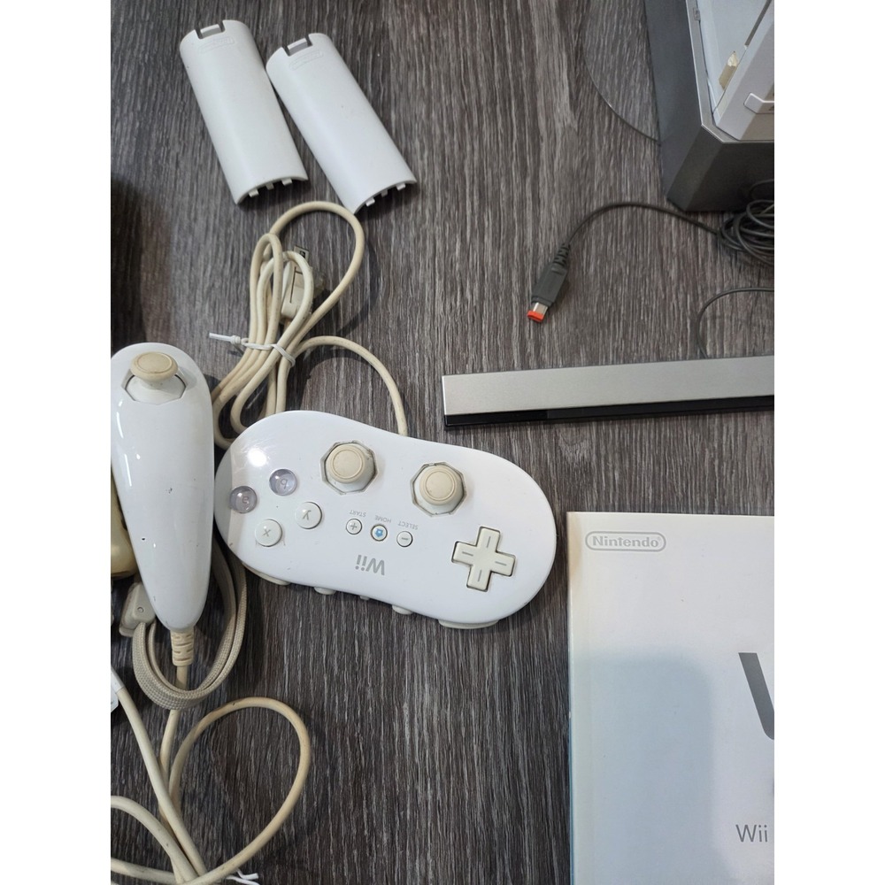 Nintendo Wii Console Bundle White RVL-001 w Everything - Picture 8 of 13